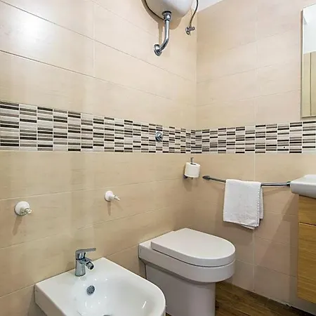 Centrum 4* Πομπηία