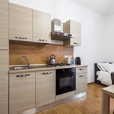 Centrum Bed & Breakfast 4*